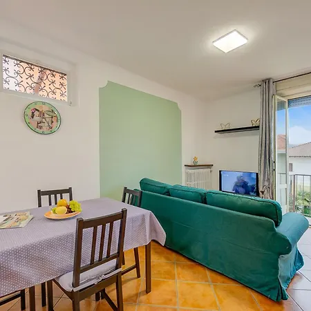 Riccardo House 1 Min From - Happy
