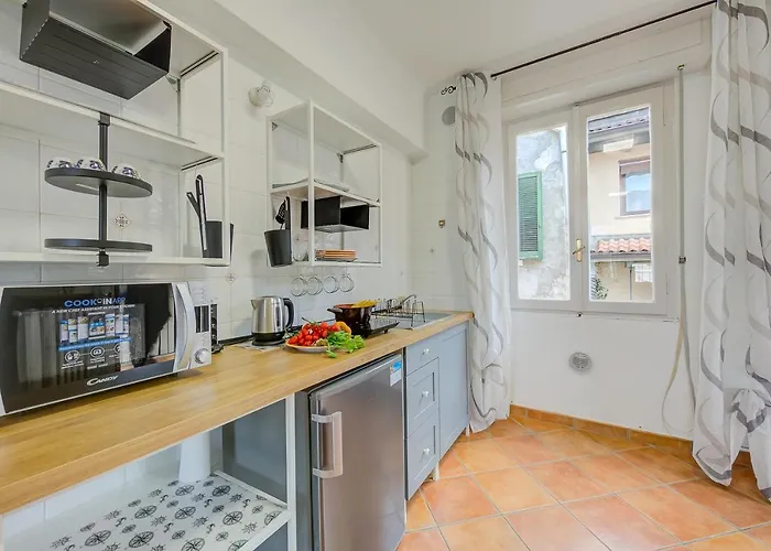 Riccardo House 1 Min From - Happy Apartment *
